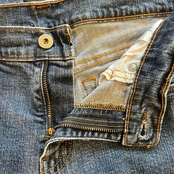 Women's Straight Leg Denim Jeans - Picture 5 of 11